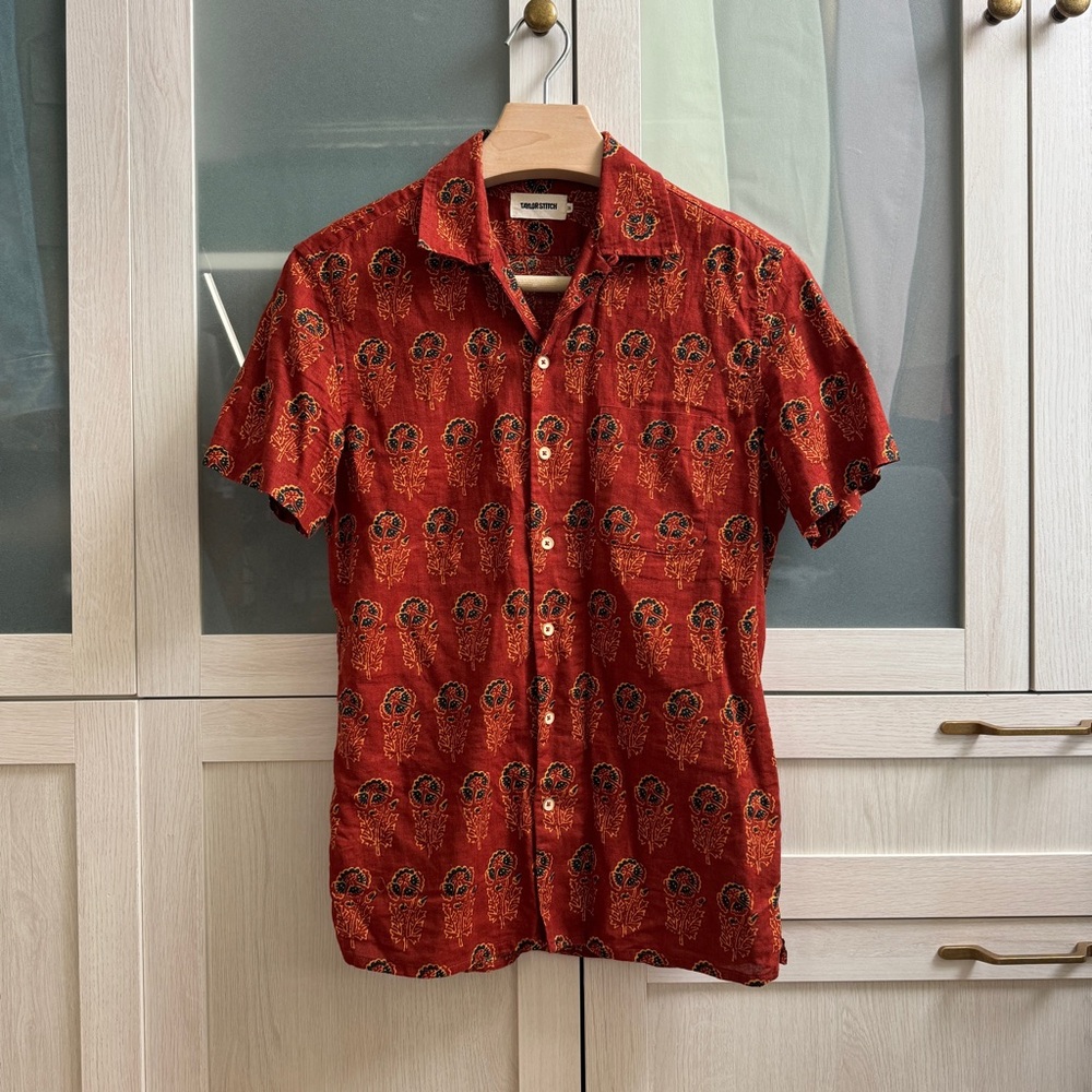 Taylor Stitch Red Casual Short Sleeve Button Down Shirt